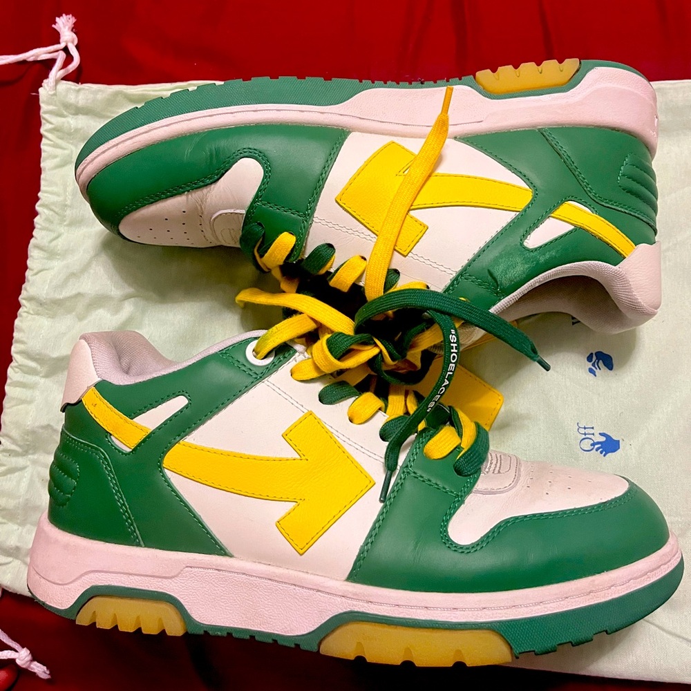 Out Of Office Off White Sneakers
Limited Edition Size EU 43